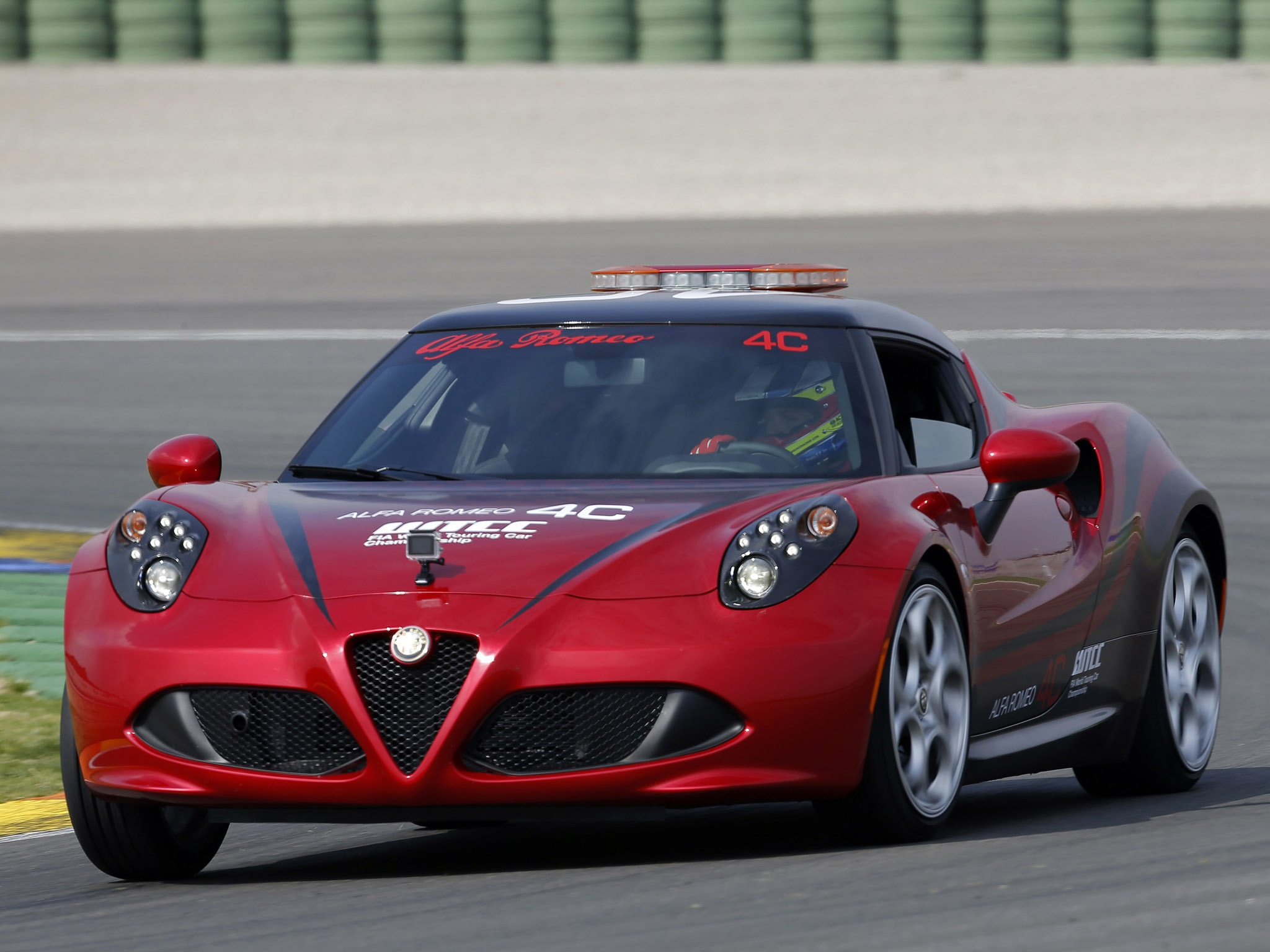 2014-Alfa-Romeo-4C-WTCC-Safety-Car-Wallpapers-drive